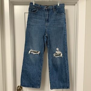 Levi’s High Waisted Straight Jean - 31